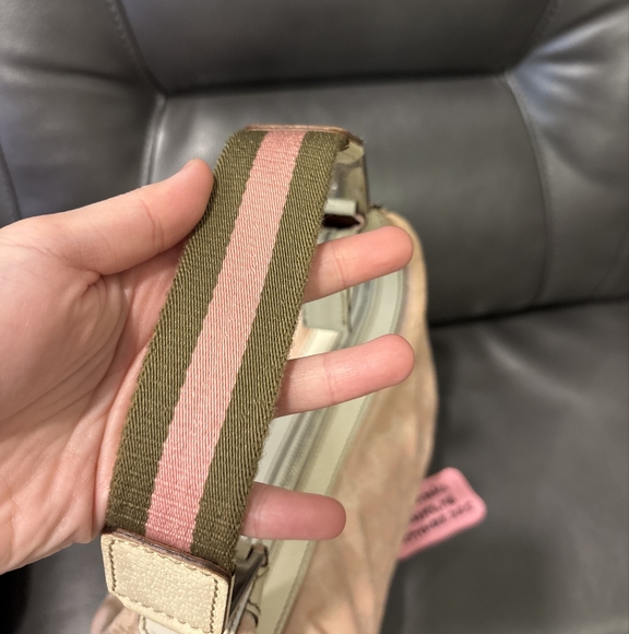 Pink Gucci Hobo Bag - Picture 2 of 15